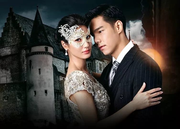 lady-behind-the-mask-1