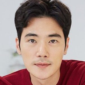 Kim Kang Woo